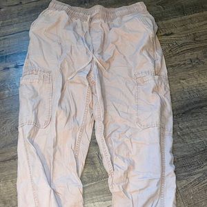 Hollister women’s cargo joggers